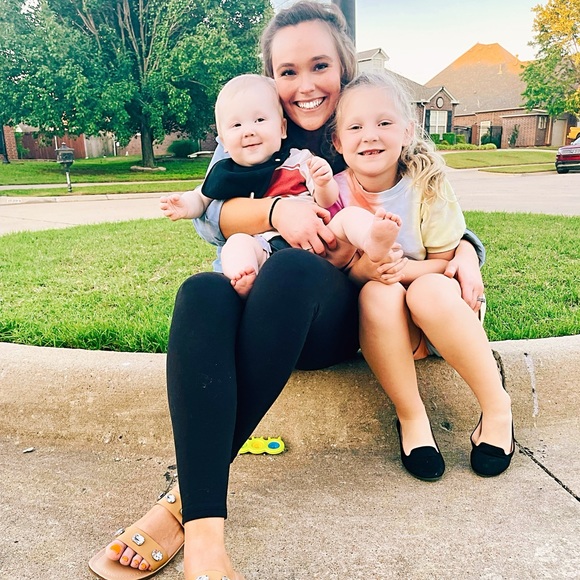 Meet your Posher, Brittney - Picture 3 of 7